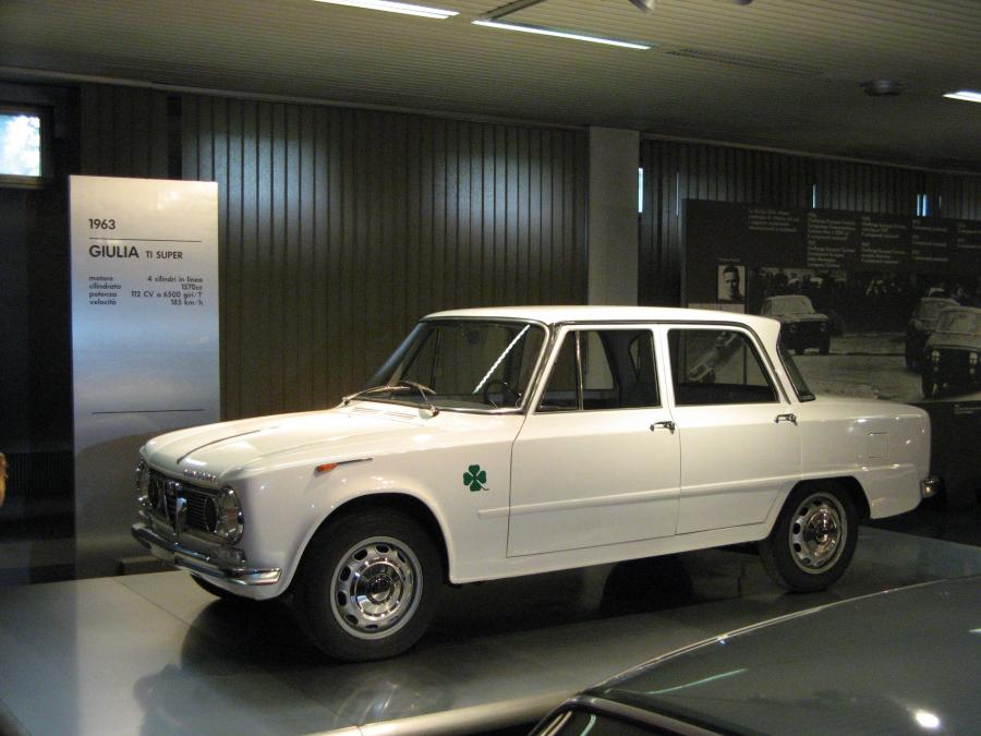  Alfa Romeo Giulia 1972 года  (фото 4 из 5)